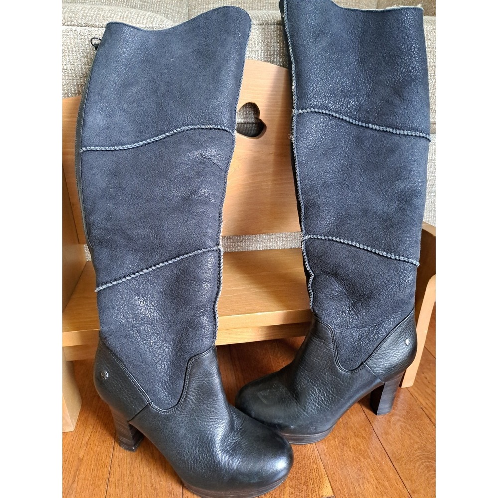 UGG Women's Black Texture Leather Dreaux Boots Shearing Lining‎ Back Zip Heels 7